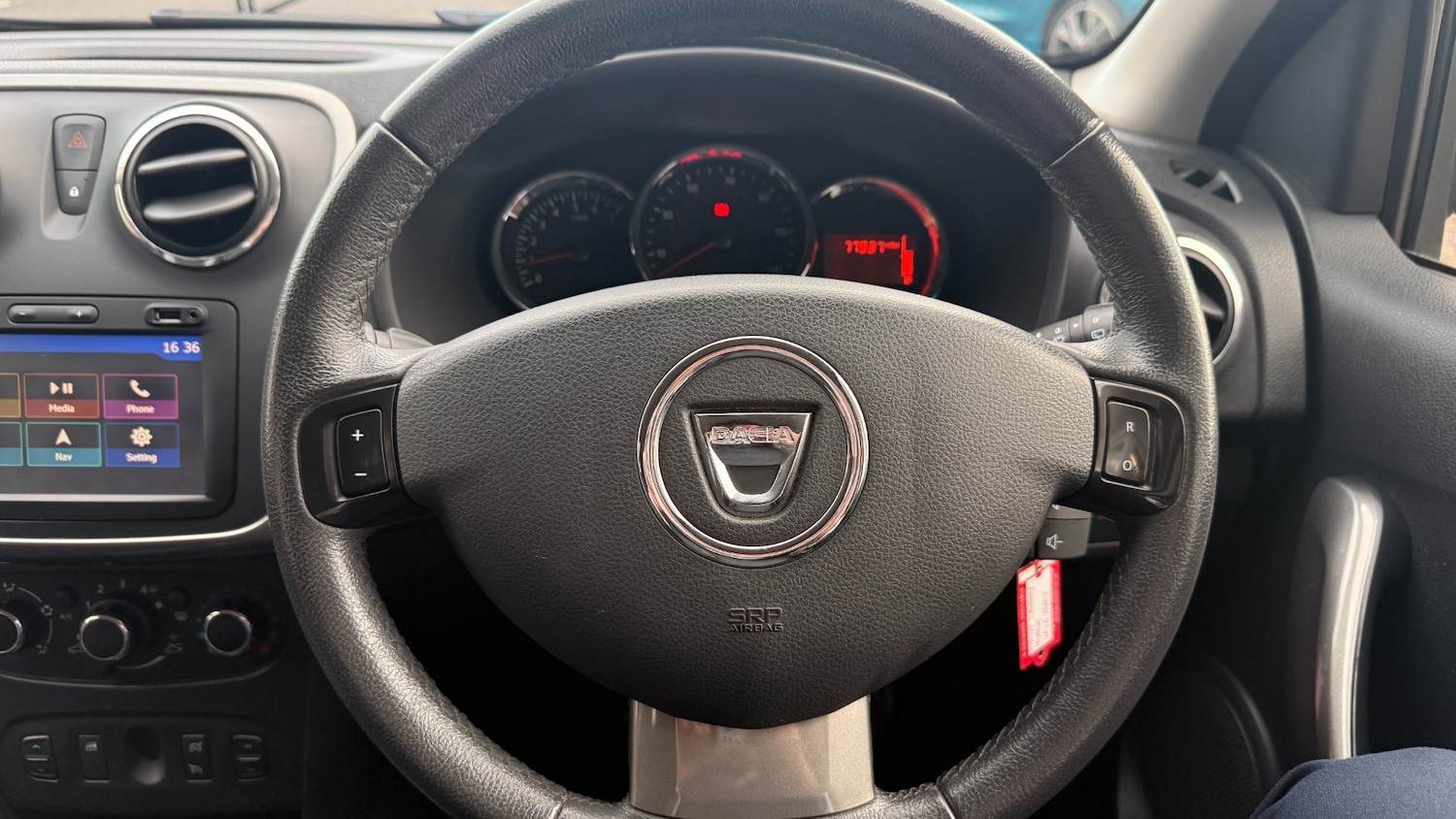 Used Dacia Sandero Stepway 2016 for sale - 76343935: Photo 7