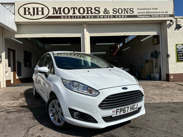 Used Ford Fiesta 2017 for sale - 74511215: Photo 1