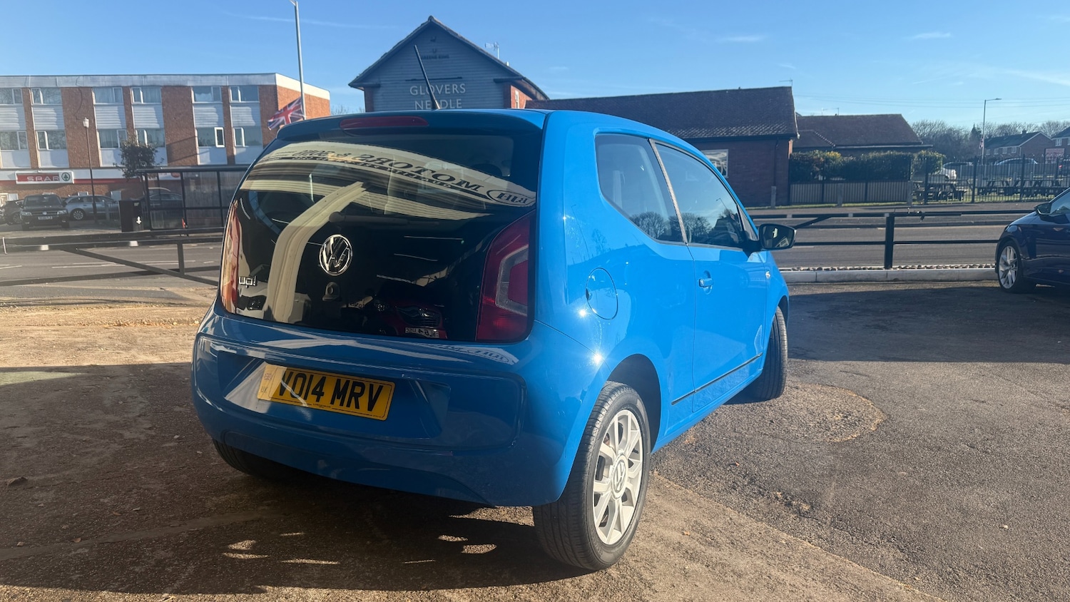 Used Volkswagen up! 2014 for sale - 76651102: Photo 2