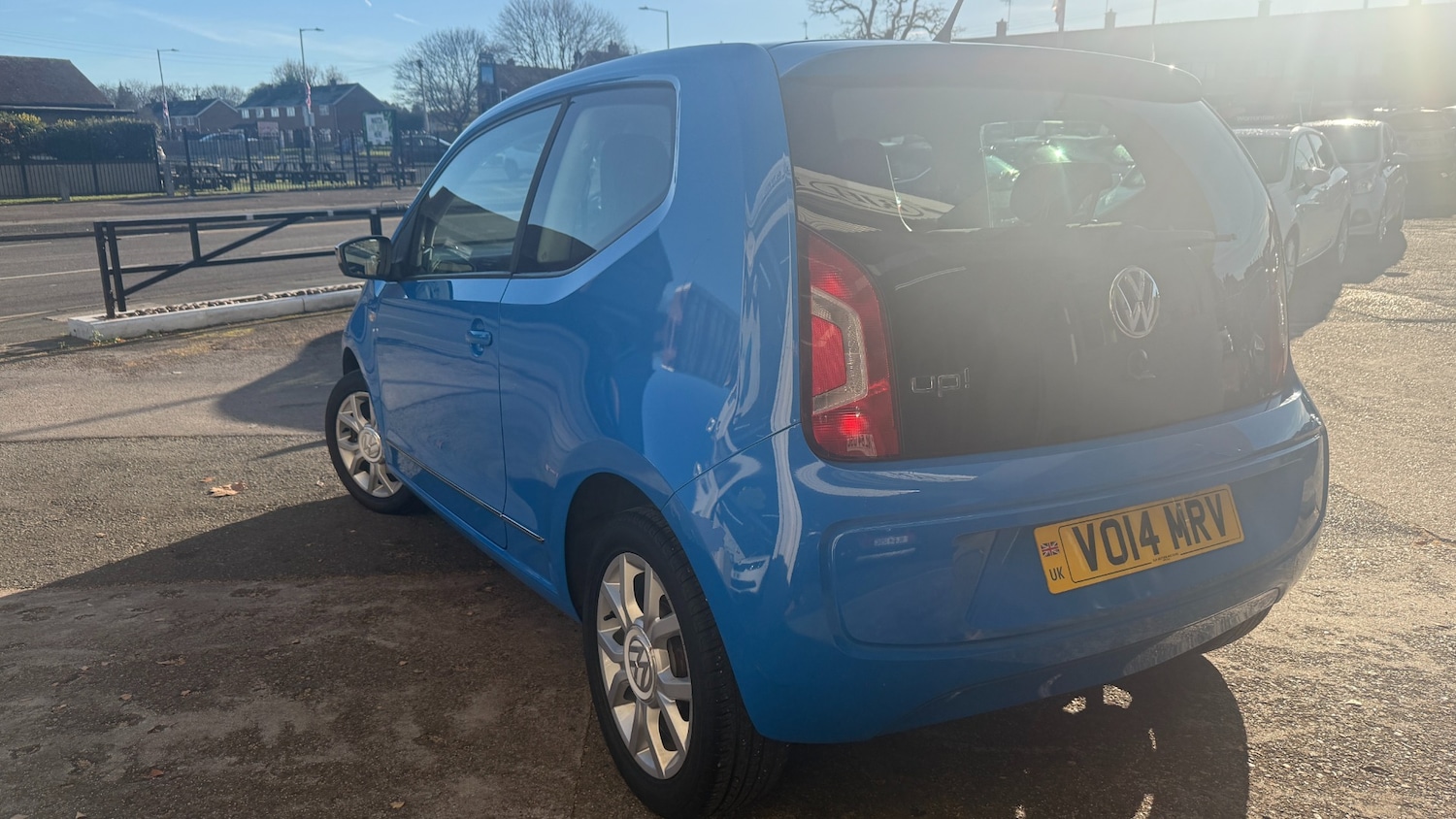 Used Volkswagen up! 2014 for sale - 76651102: Photo 3