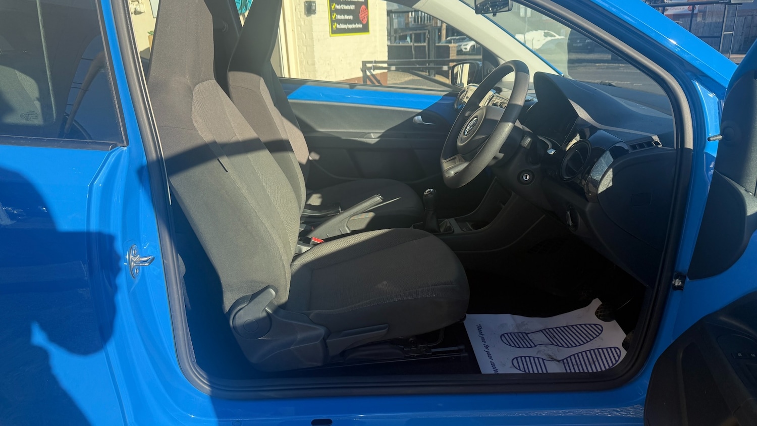 Used Volkswagen up! 2014 for sale - 76651102: Photo 5