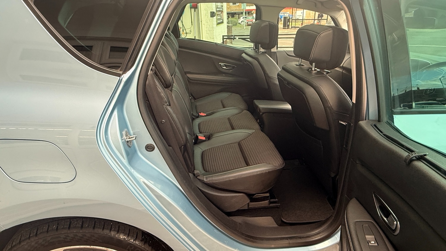 Used Renault Scenic 2017 for sale - 76374325: Photo 5