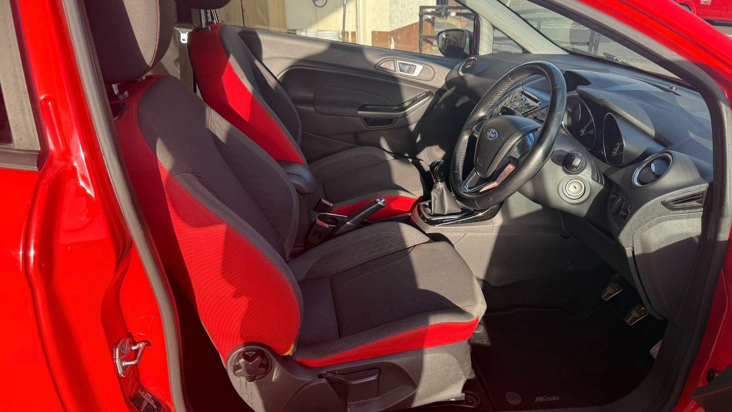 Used Ford Fiesta 2015 for sale - 76404890: Photo 6