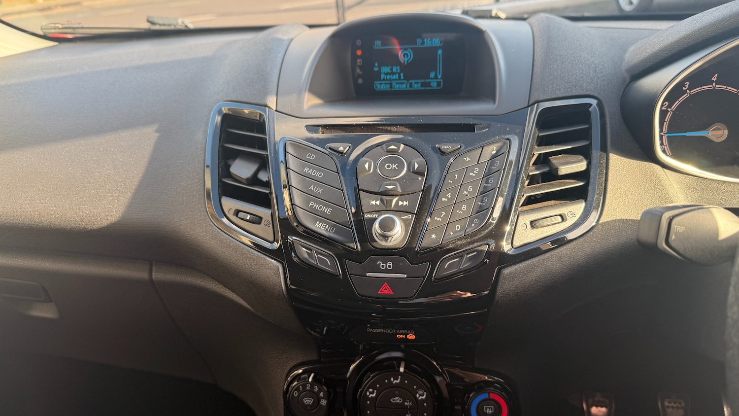 Used Ford Fiesta 2015 for sale - 76404890: Photo 9