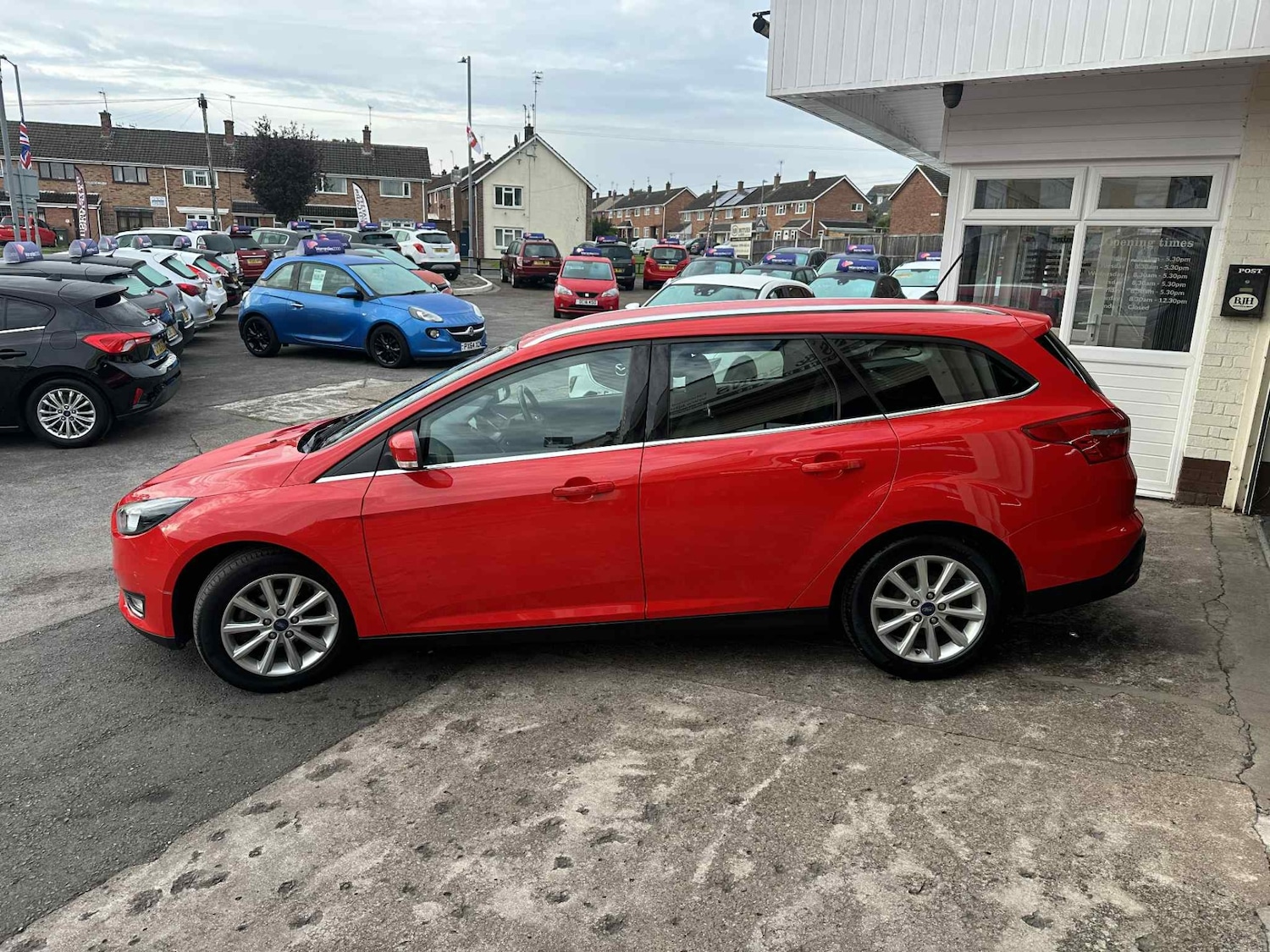 Used Ford Focus 2018 for sale - 76130929: Photo 3