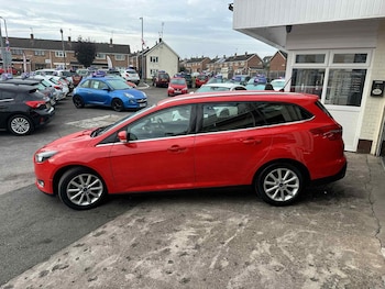 Used Ford Focus 2018 for sale - 76130929: Photo 3