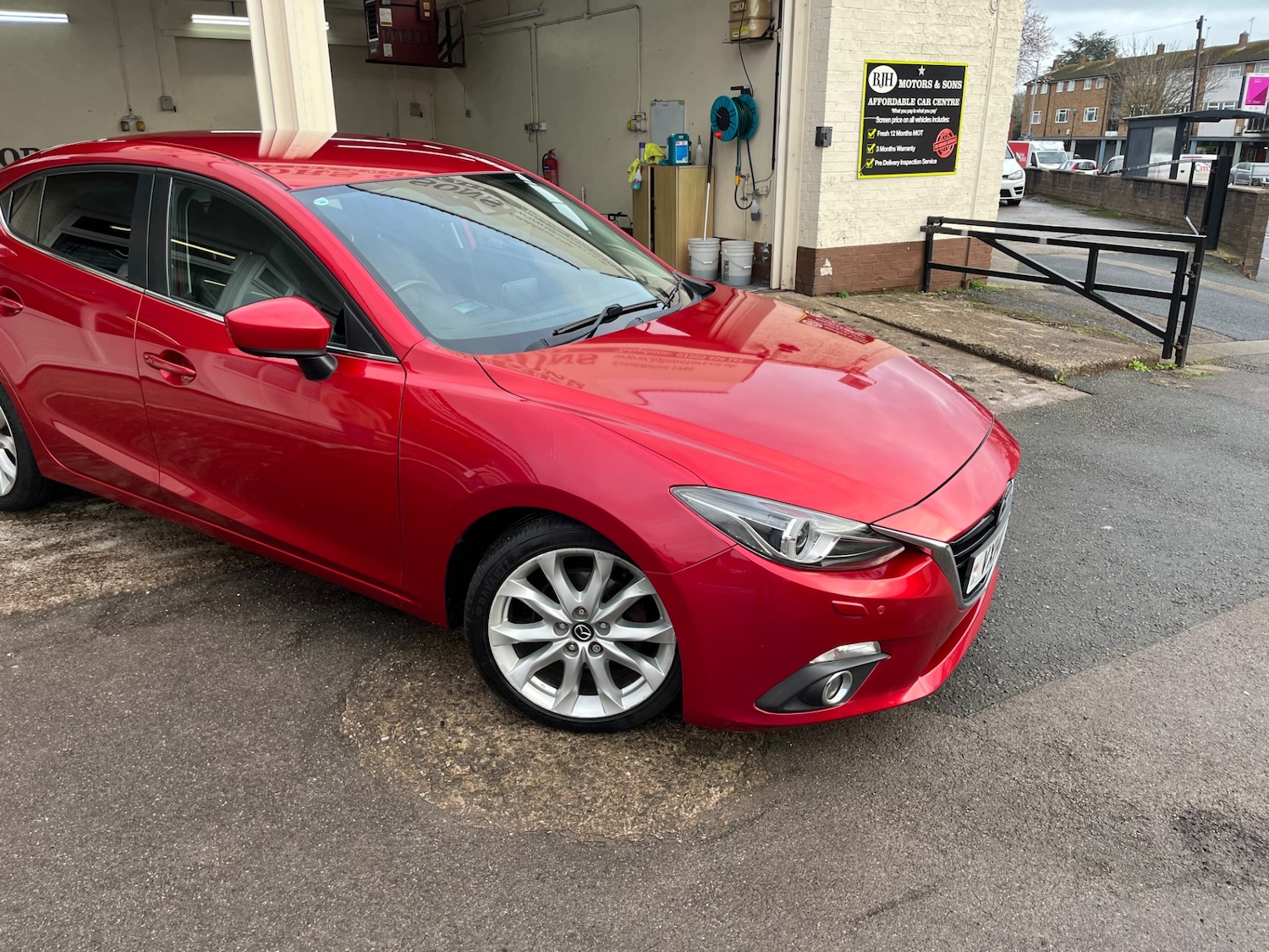 Used Mazda Mazda3 2014 for sale - 77628833: Photo 2