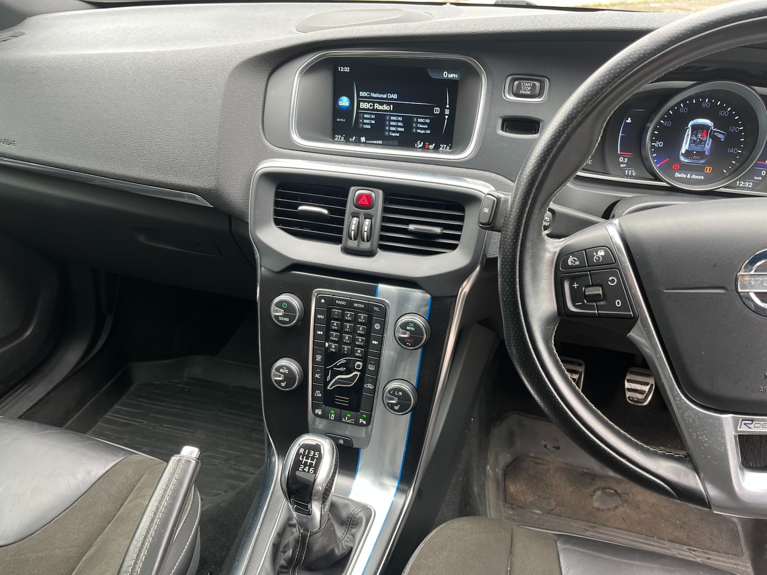 Used Volvo V40 2014 for sale - 77902582: Photo 12