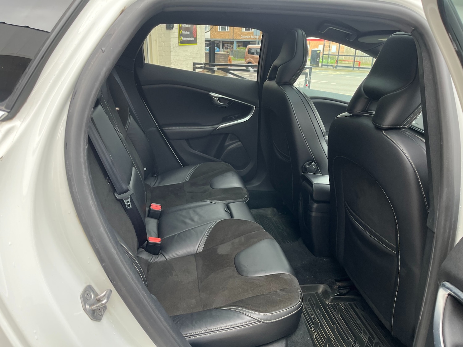 Used Volvo V40 2014 for sale - 77902582: Photo 14