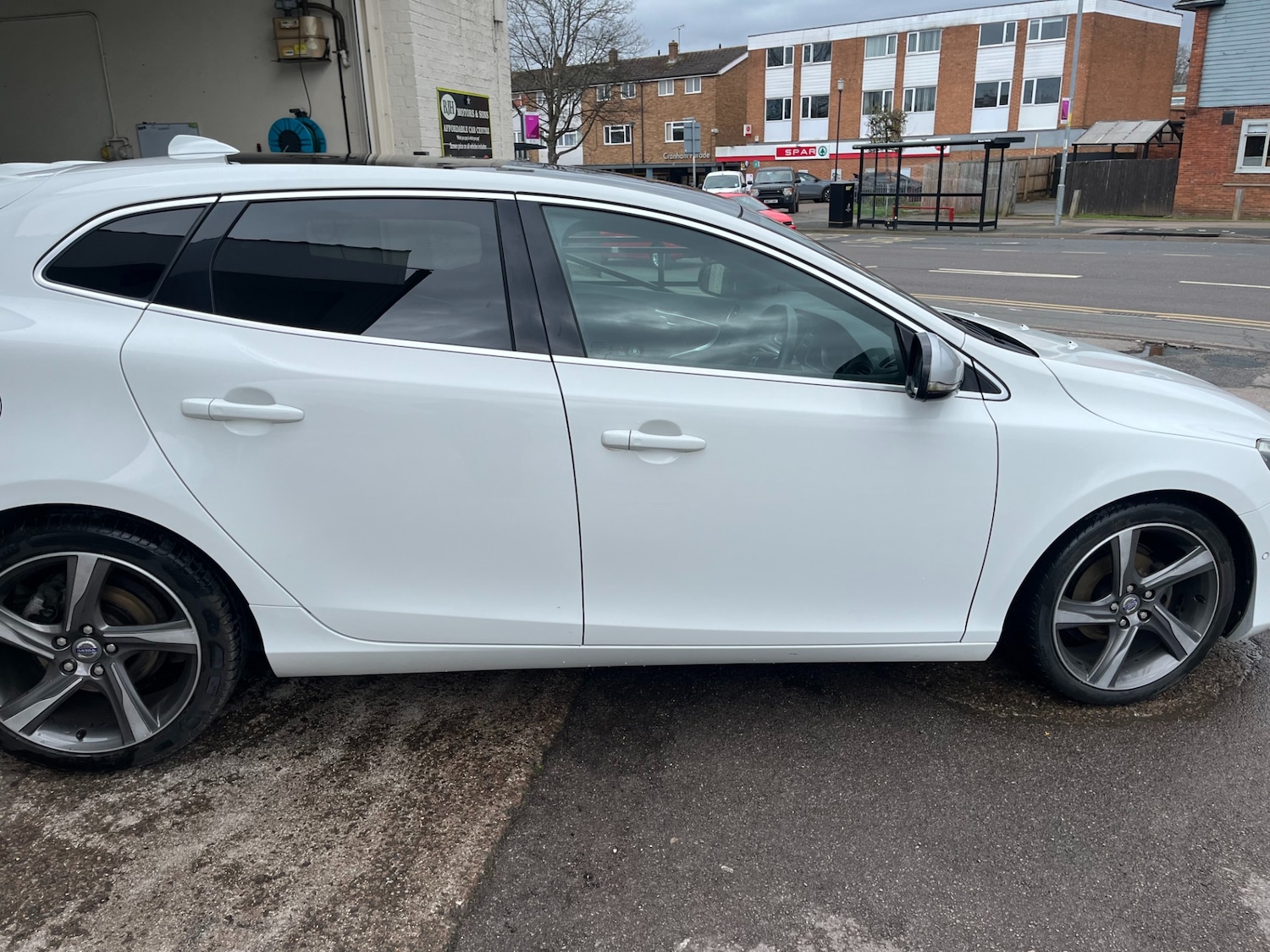 Used Volvo V40 2014 for sale - 77902582: Photo 3