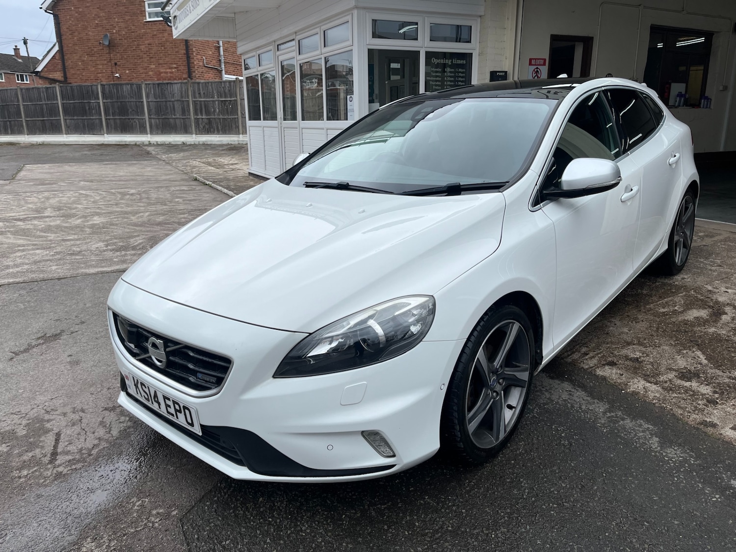 Used Volvo V40 2014 for sale - 77902582: Photo 8