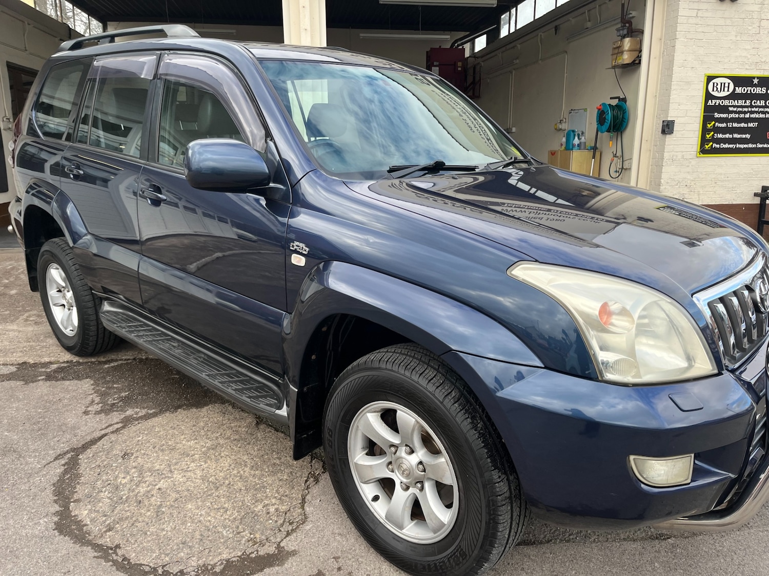 Used Toyota Land Cruiser 2004 for sale - 78011252: Photo 2