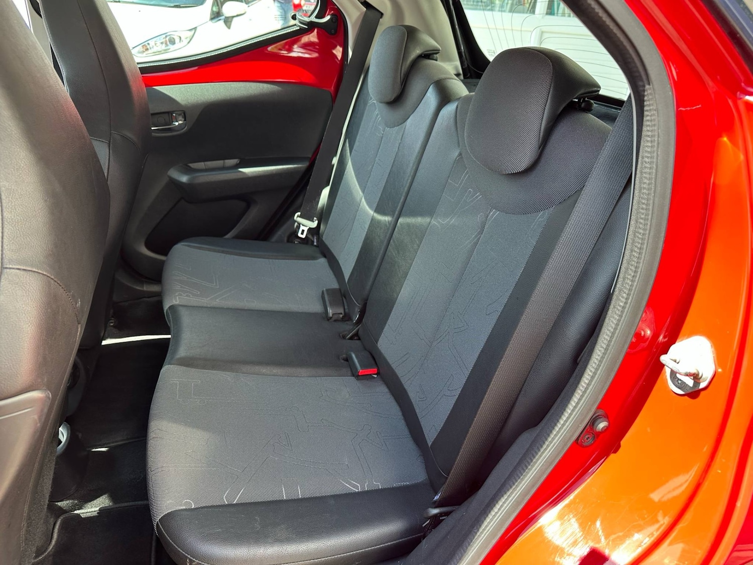 Used Toyota AYGO 2015 for sale - 77392126: Photo 12