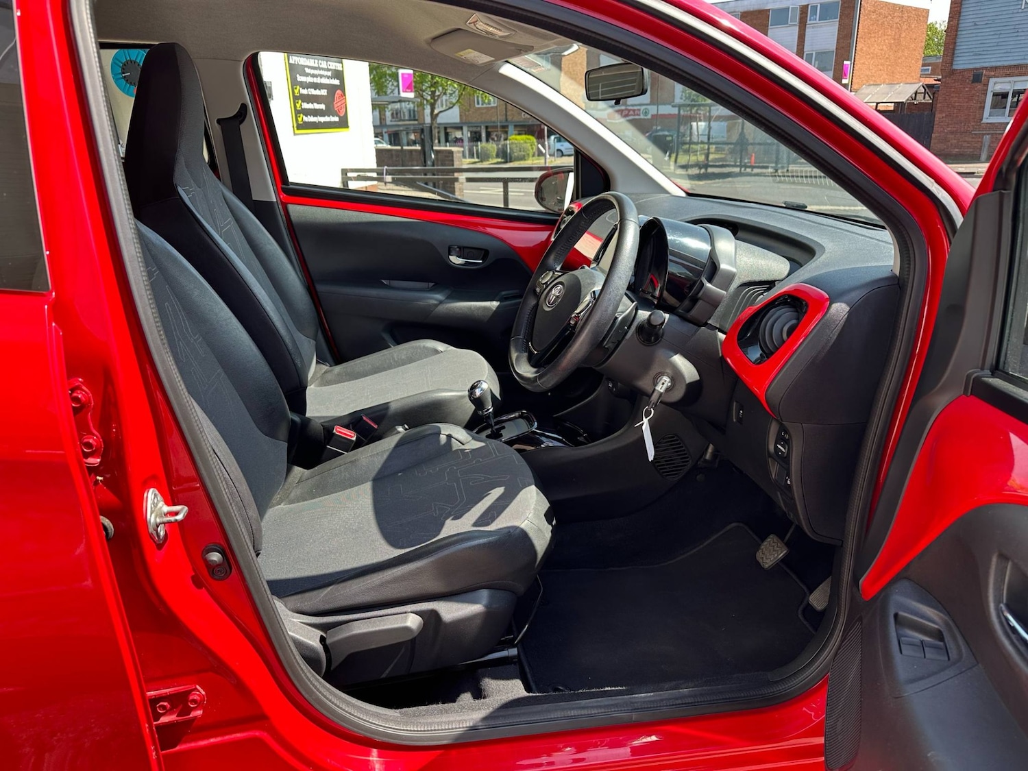 Used Toyota AYGO 2015 for sale - 77392126: Photo 5