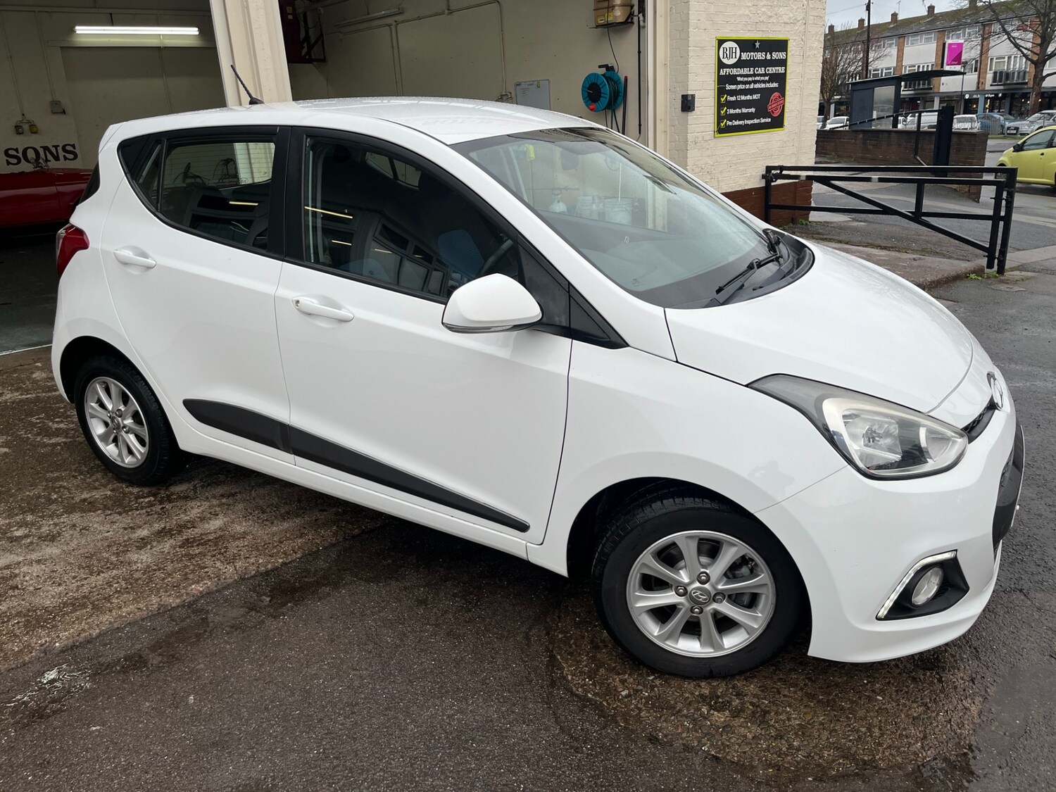Used Hyundai i10 2015 for sale - 77247909: Photo 2