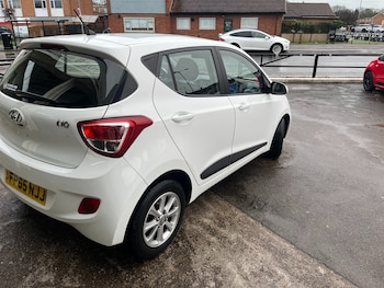 Used Hyundai i10 2015 for sale - 77247909: Photo