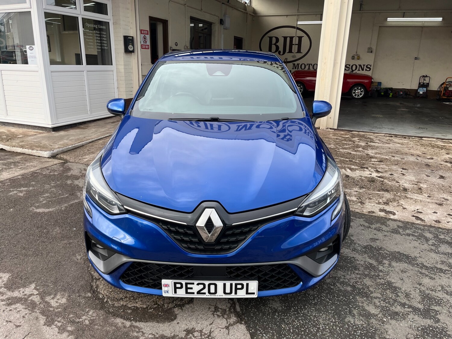 Used Renault Clio 2020 for sale - 77516610: Photo 9