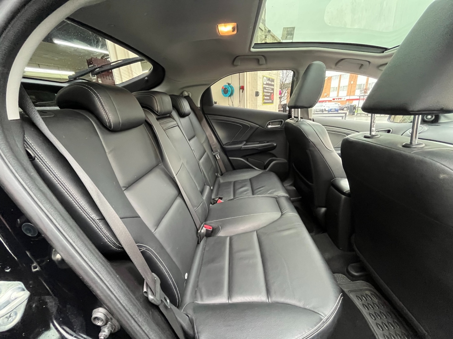 Used Honda Civic 2015 for sale - 76968470: Photo 9