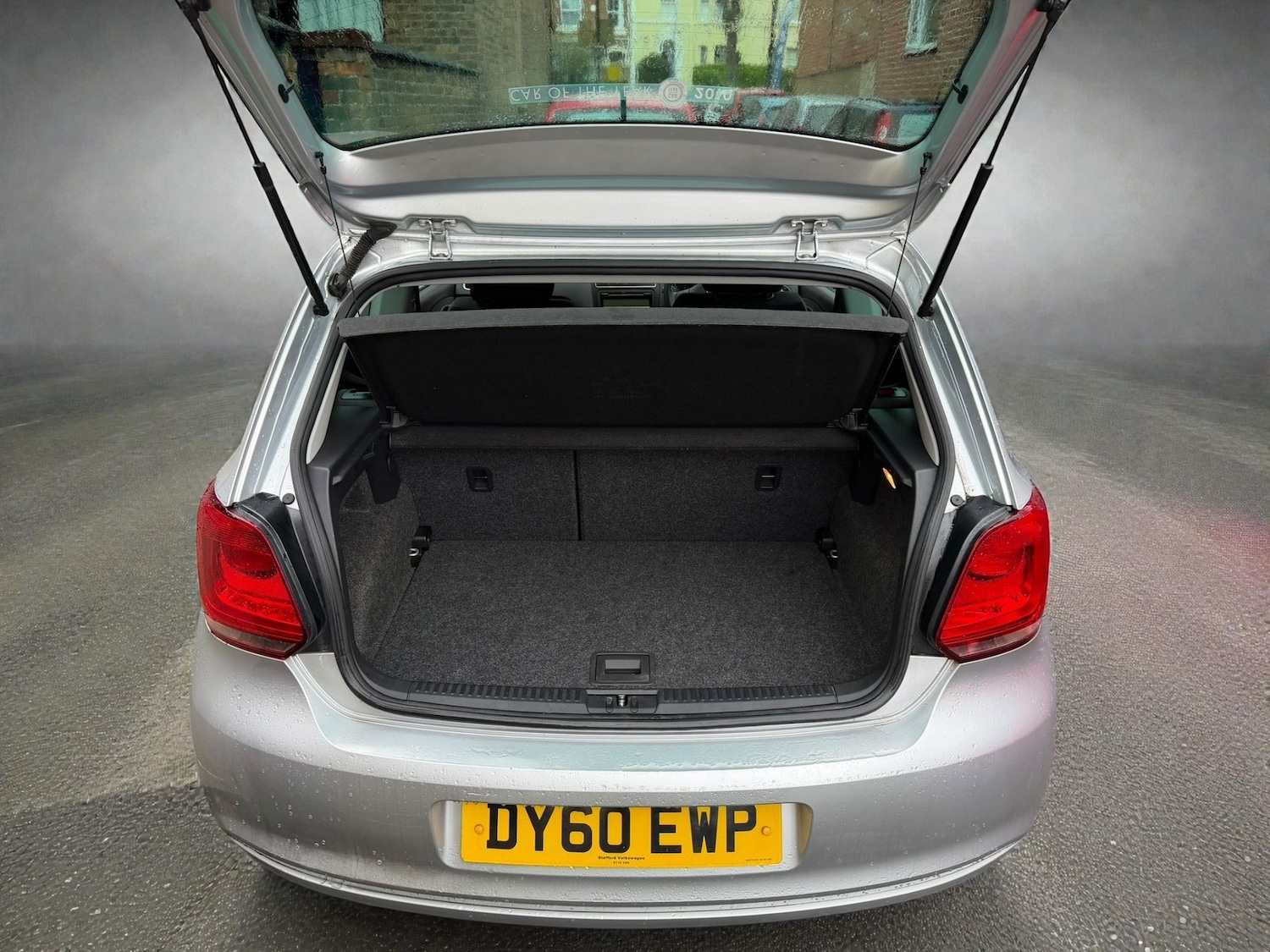 Used Volkswagen Polo 2010 for sale - 77584880: Photo 11