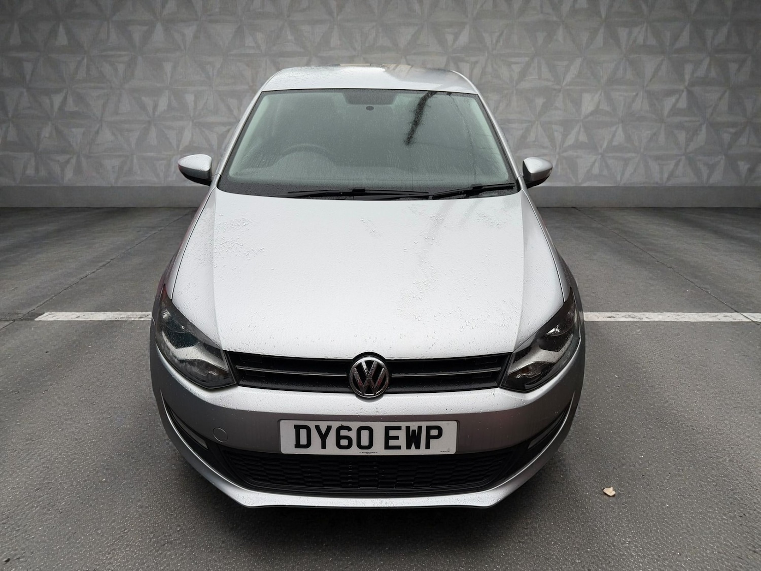 Used Volkswagen Polo 2010 for sale - 77584880: Photo 4