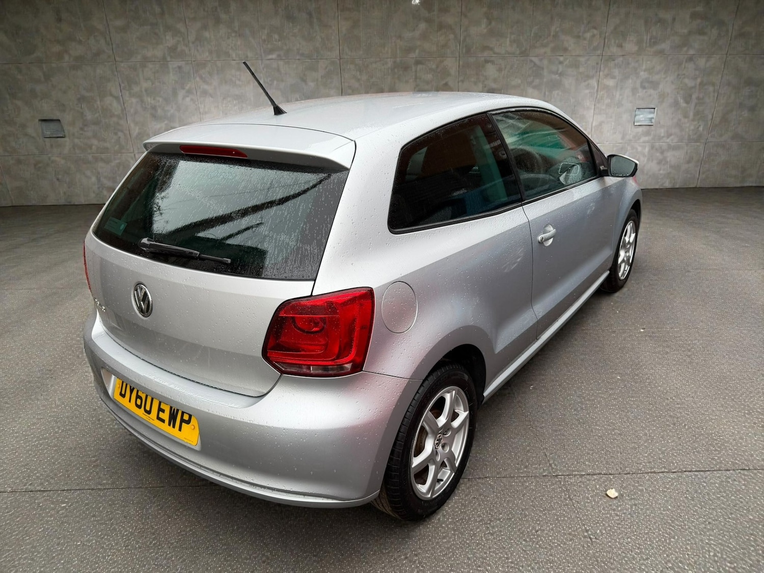 Used Volkswagen Polo 2010 for sale - 77584880: Photo 6