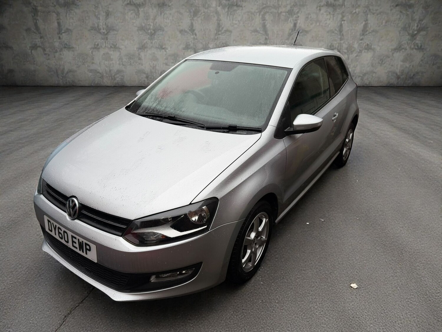 Used Volkswagen Polo 2010 for sale - 77584880: Photo 8