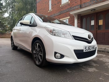 Used Toyota Yaris 2013 for sale - 79656926: Photo