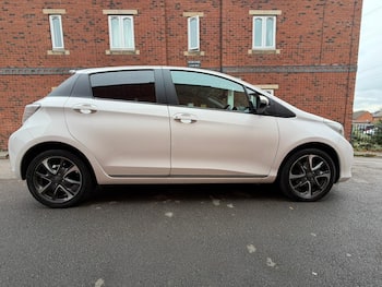 Used Toyota Yaris 2013 for sale - 79656926: Photo