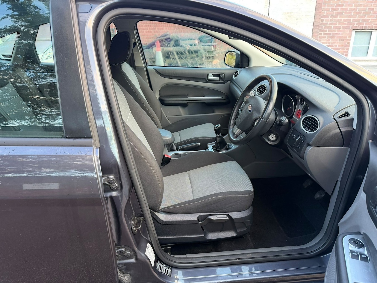 Used Ford Focus 2010 for sale - 77504389: Photo 16