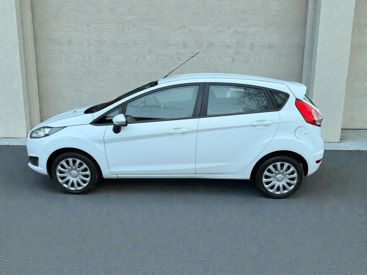 Used Ford Fiesta 2013 for sale - 77385638: Photo 4