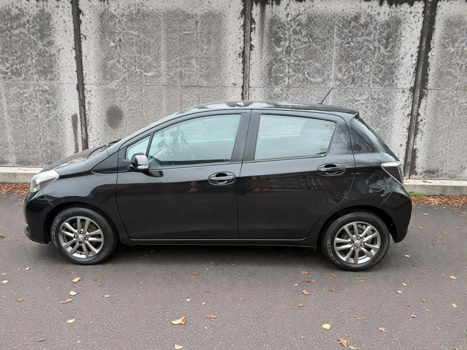 Used Toyota Yaris 2014 for sale - 77504346: Photo 5