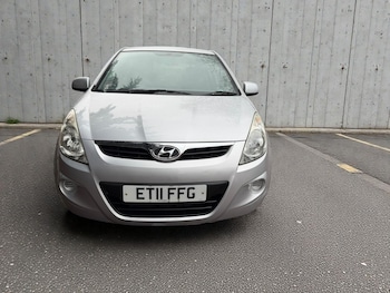 Used Hyundai i20 2011 for sale - 77351160: Photo