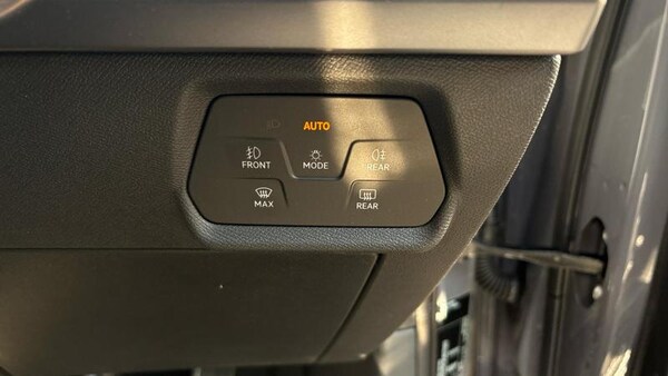 Used Cupra Leon 2024 for sale - 74157959: Photo 35