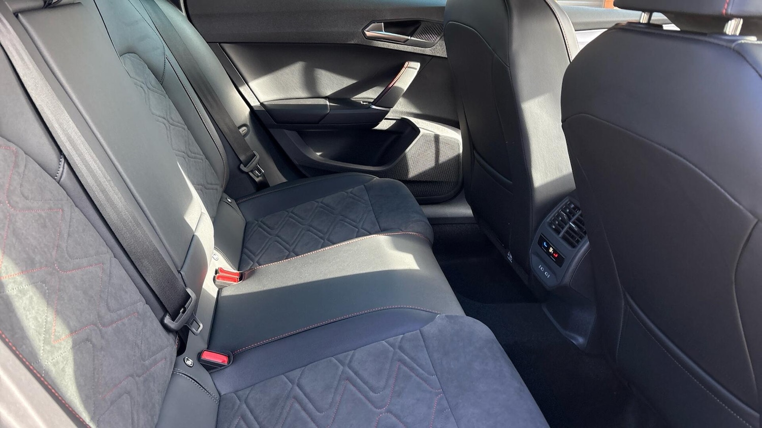 Used SEAT Leon 2026 for sale - 77918083: Photo 24