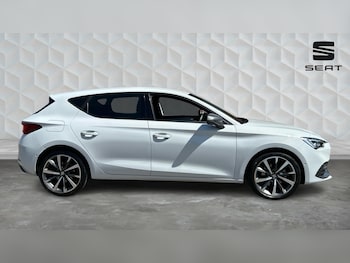 Used SEAT Leon 2024 for sale - 79417948: Photo