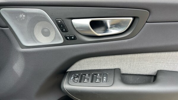 Used Volvo XC60 2023 for sale - 76191083: Photo 23