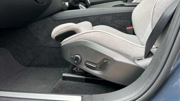 Used Volvo XC60 2023 for sale - 76191083: Photo 34