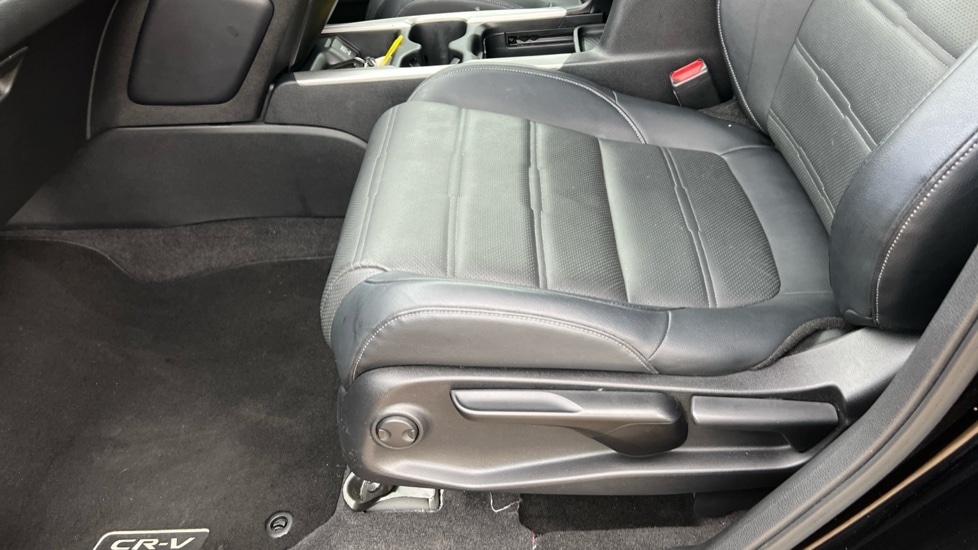 Used Honda CR-V 2019 for sale - 77019923: Photo 32