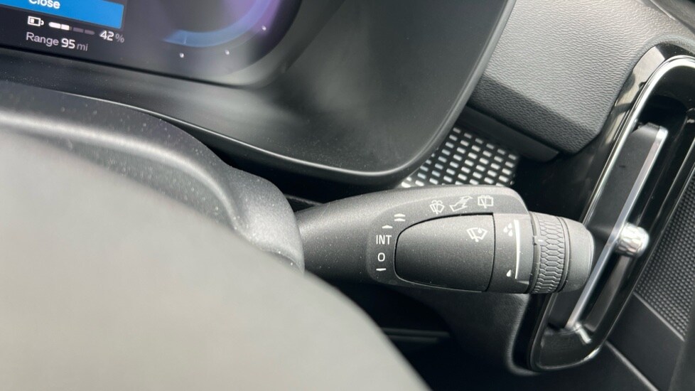 Used Volvo XC40 2021 for sale - 76960175: Photo 30