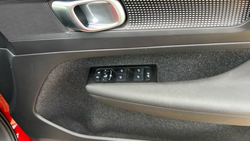 Used Volvo XC40 2021 for sale - 76960175: Photo 33