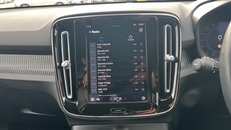 Used Volvo XC40 2021 for sale - 76960175: Photo 35