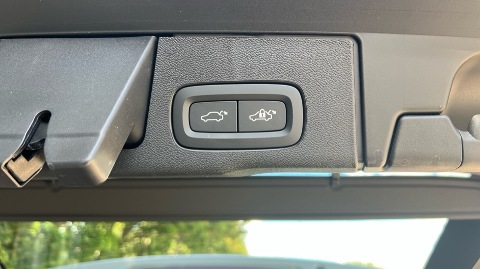 Used Volvo XC60 2025 for sale - 75966889: Photo 45