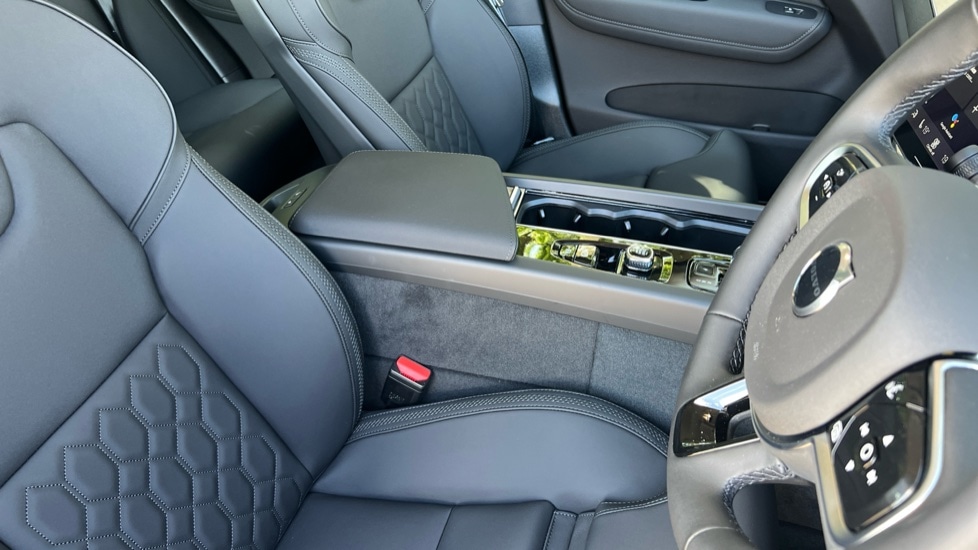 Used Volvo XC60 2025 for sale - 75966889: Photo 9