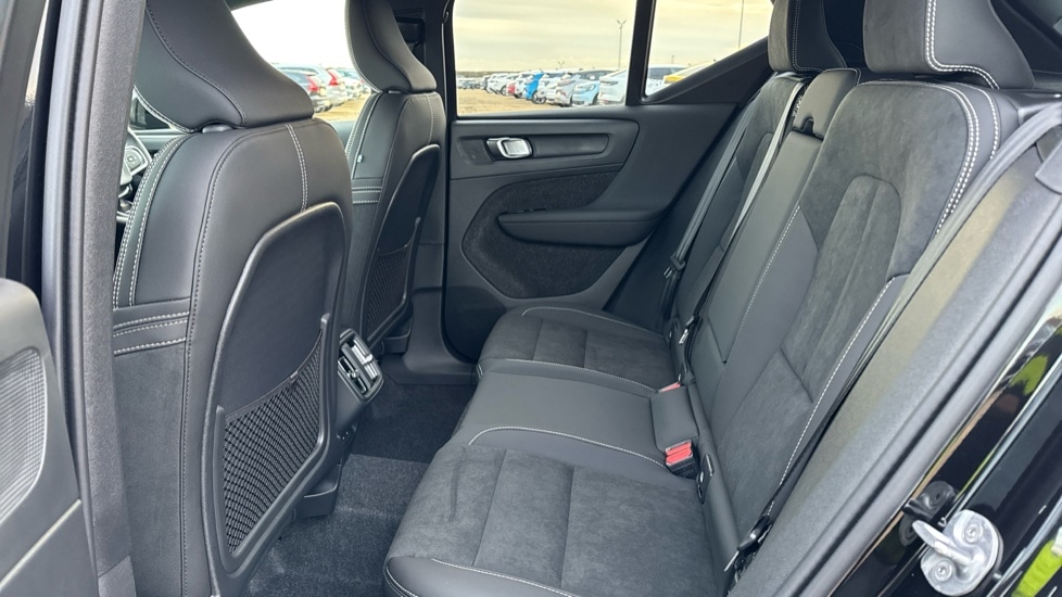 Used Volvo XC40 2025 for sale - 76874551: Photo 10