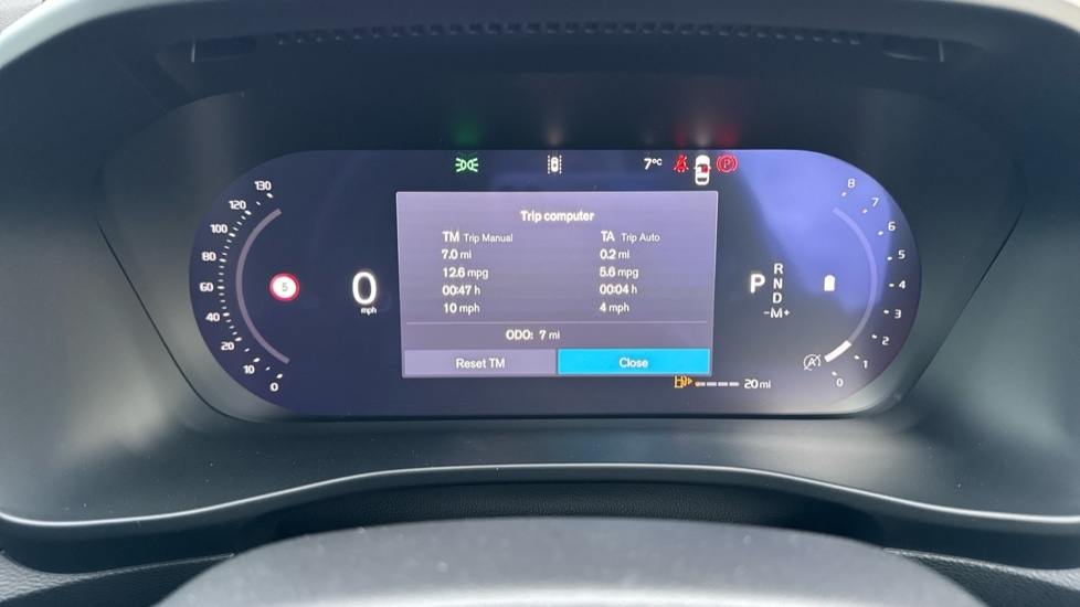 Used Volvo XC40 2025 for sale - 76874551: Photo 11