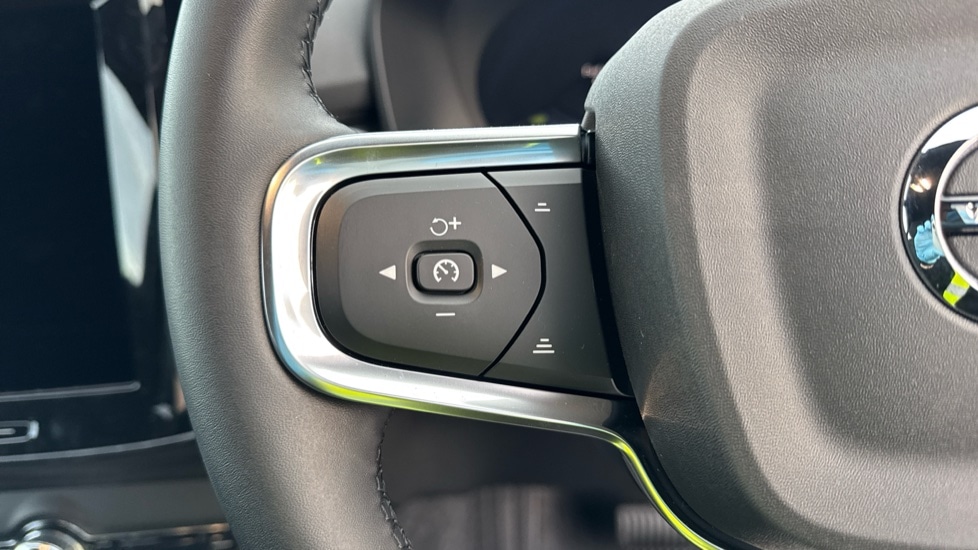 Used Volvo XC40 2025 for sale - 76874551: Photo 19