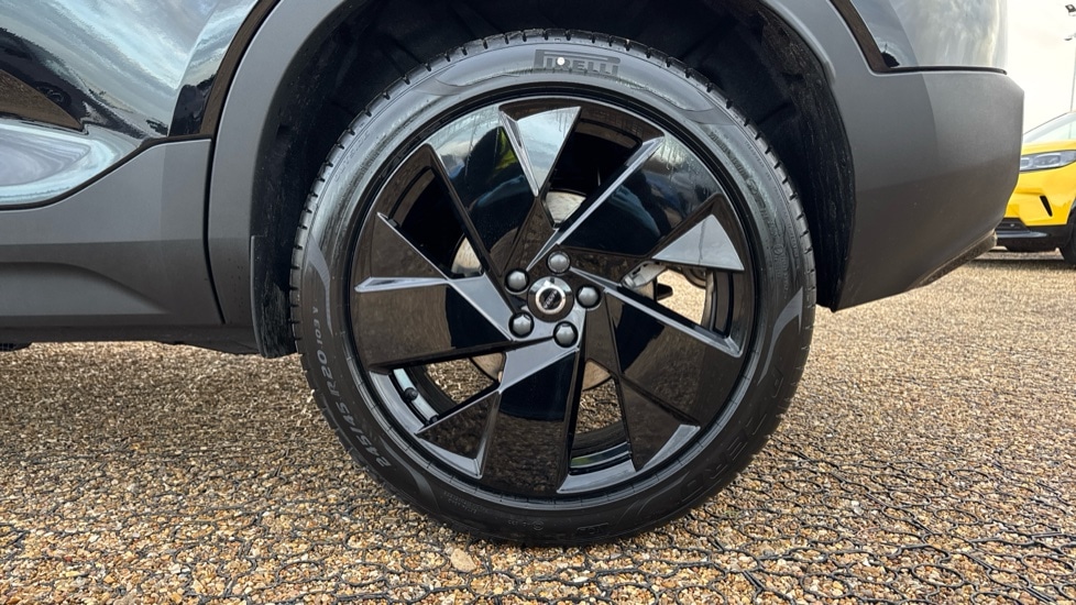 Used Volvo XC40 2025 for sale - 76874551: Photo 25