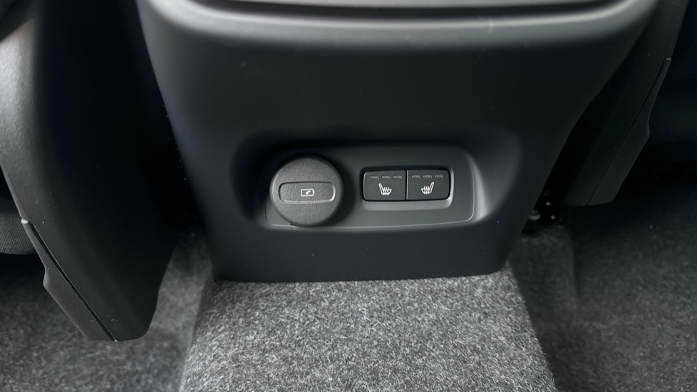 Used Volvo XC40 2025 for sale - 76874551: Photo 28