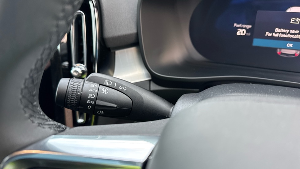 Used Volvo XC40 2025 for sale - 76874551: Photo 29