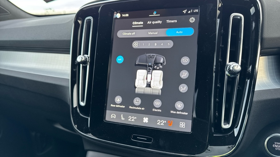 Used Volvo XC40 2025 for sale - 76874551: Photo 45